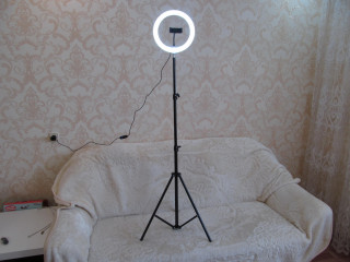 Кольцевая лампа 26 см. со штативом 2,1 м. - комплект, питание USB.