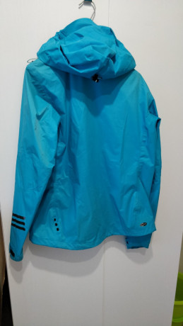 kurtka-zenskaia-adidas-climaproof-big-2