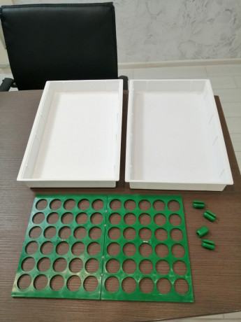 iashhik-dlia-stakancikov-so-stativom-na-60-iaceek-big-4