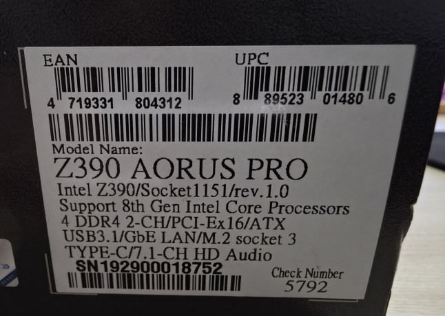 materinskaia-plata-gigabyte-z390-aorus-pro-rev-10-big-1