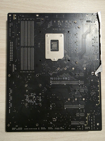 materinskaia-plata-gigabyte-z390-aorus-pro-rev-10-big-3