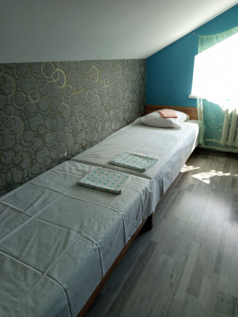 v-kottedze-na-sutki-do-6-komnat-perenocevat-gruppe-do-20-cel-big-7