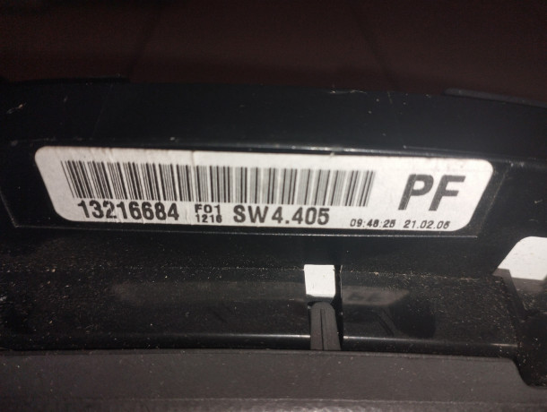 shhitok-priborov-opel-astra-h-big-6