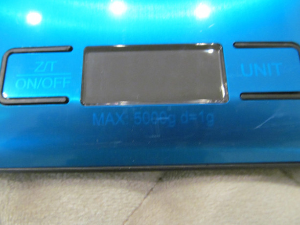 vesy-kuxonnye-kitchen-maks-5-kg-pitanie-2-batareiki-aaa-big-1