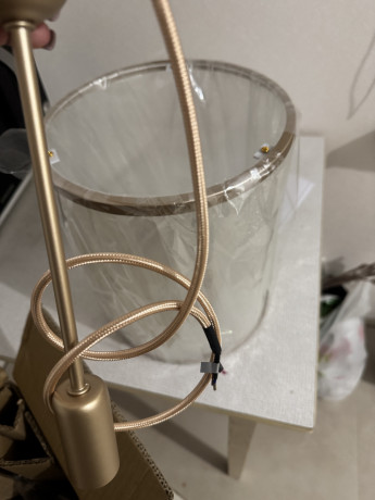 prodaiutsia-novye-svetilniki-big-5