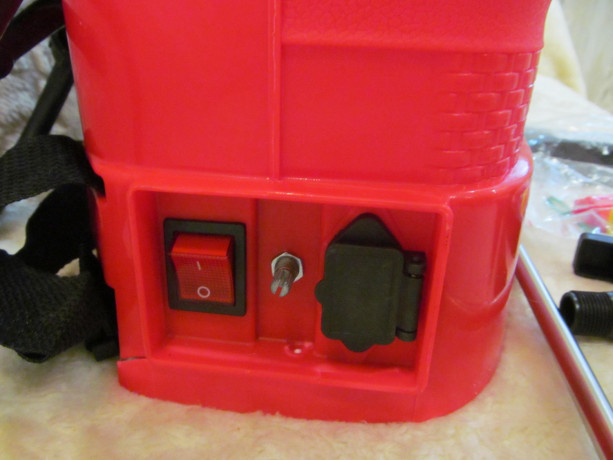 opryskivatel-akkumuliatornyi-enifield-en12l-8a-12l-akb-8ah-big-2