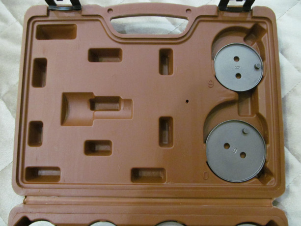 nabor-dlia-obsluzivaniia-tormoznyx-cilindrov-13-predmetov-big-1