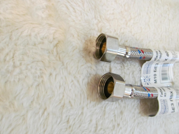 slang-vodoprovodnyi-gibkaia-podvodka-dlia-smesitelia-kompaniia-rms-rf-g12-m10-40-sm-big-1