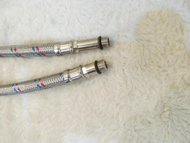 slang-vodoprovodnyi-gibkaia-podvodka-dlia-smesitelia-kompaniia-rms-rf-g12-m10-40-sm-big-2