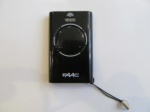 pult-du-dlia-vorot-rolet-slagbaumov-faac-xt4-433-slh-lr-cernyi-big-0