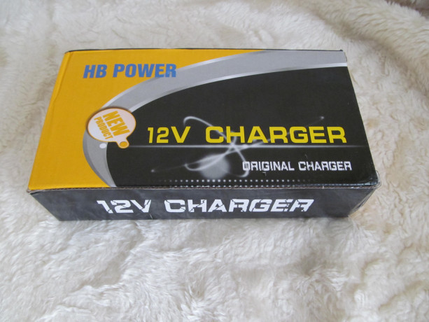 zariadnoe-ustroistvo-avtomobilnyx-motocikletnyx-akb-12v-newclassic-yw1202-big-4