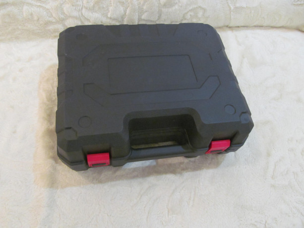 akkumuliatornyi-vodianoi-pistolet-vysokogo-davleniia-mini-avto-moika-dvigatel-550vt-big-5