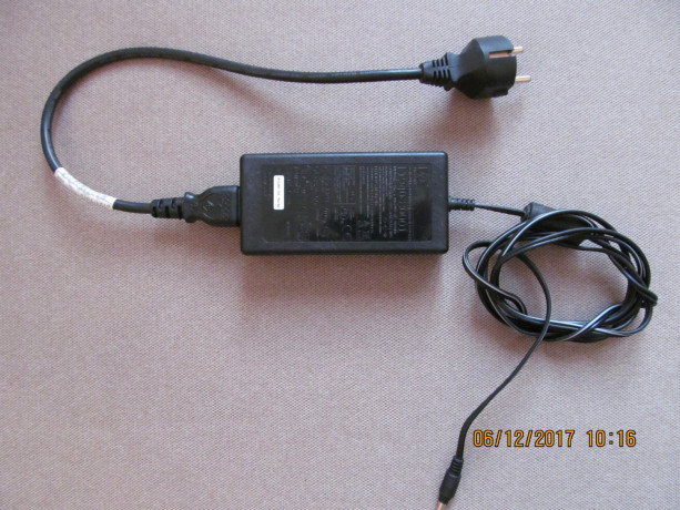 blok-pitaniia-setevoi-adapter-dlia-noutbuka-model-hp-l-v-15a-big-0