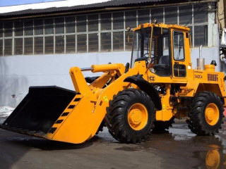 Аренда погрузчика Амкодор с ковшом