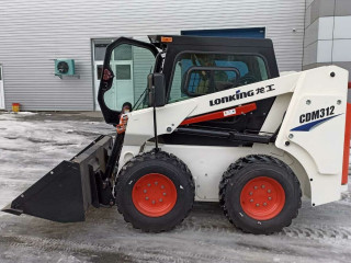 Аренда мини-погрузчика с ковшом или вилами