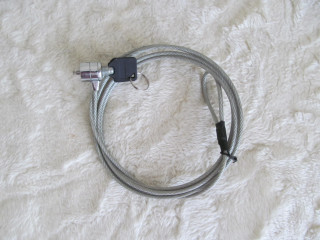 Замок для ноутбука б.у. (в комплекте 1 ключ)