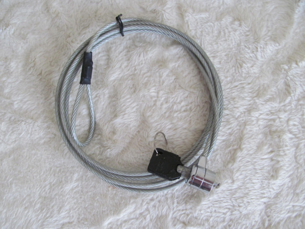 zamok-dlia-noutbuka-bu-v-komplekte-1-kliuc-big-3