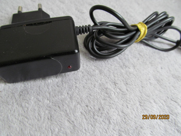 zariadnoe-ustroistvo-setevoi-adapter-model-stc-4271-42v-600ma-big-1