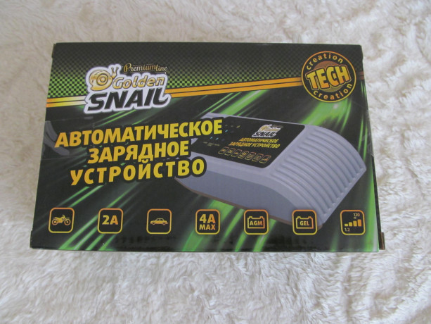 zariadnoe-ustroistvo-avtomobilnyx-motocikletnyx-akb-12v-golden-snail-gs-9220-big-3