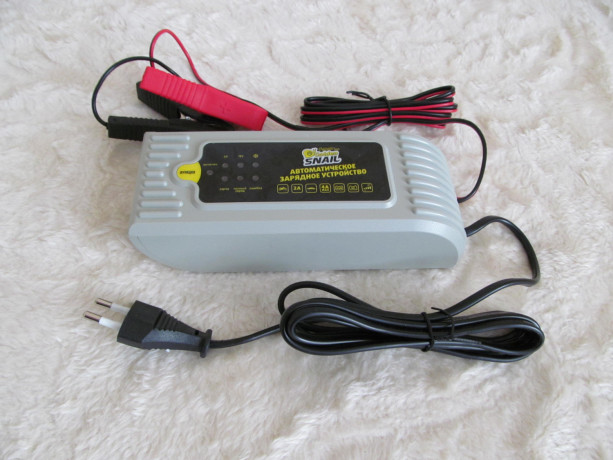 zariadnoe-ustroistvo-avtomobilnyx-motocikletnyx-akb-12v-golden-snail-gs-9220-big-5