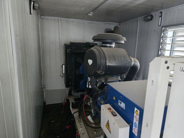 dizel-generatornaia-ustanovka-fg-wilson-v-konteinere-big-1