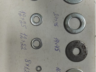 Шайбы по 2 рубля за кг