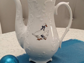 Фарфоровый чайник Rococo отдельно / в наборе