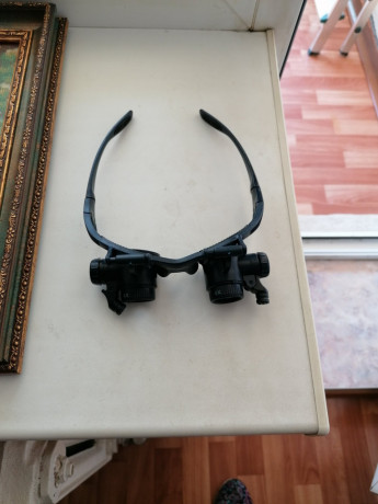 ocki-lupa-so-sieemnymi-linzami-big-0