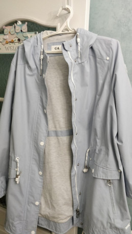 brendovaia-zenskaia-kurtka-ca-razmer-54-big-1