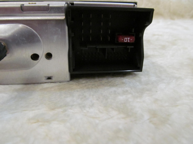 bmw-e39-magnitola-mod-bmw-cd53-e3953-made-in-hungary-big-2