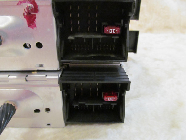 bmw-e39-magnitola-mod-bmw-cd53-e3953-made-in-hungary-big-5