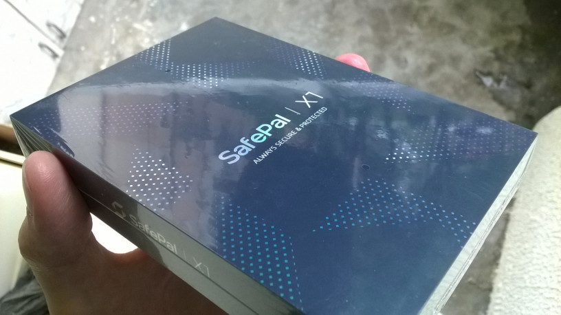 kriptokoselek-apparatnyi-safepal-x1-big-0