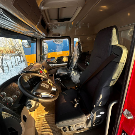 samosval-howo-t5g-8x4-big-3