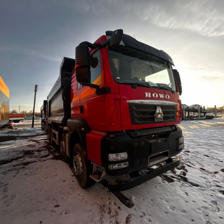 samosval-howo-t5g-8x4-big-0