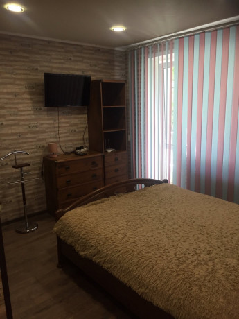 kvartira-na-sutki-i-casy-v-gomele-ulbxmelnickogo-95-big-0