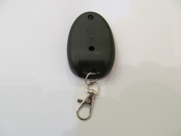 pult-du-dlia-vorot-rolet-slagbaumov-novyi-space-sp2-big-2