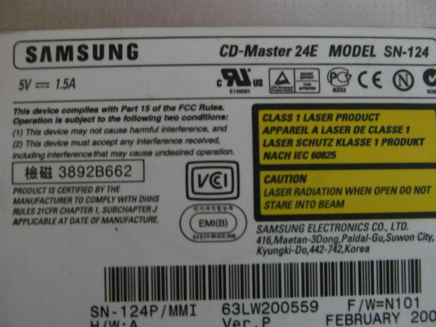 samsung-cd-master-24e-sn-124-24x-slim-notebook-cd-rom-bu-opticeskii-nakopitel-big-2