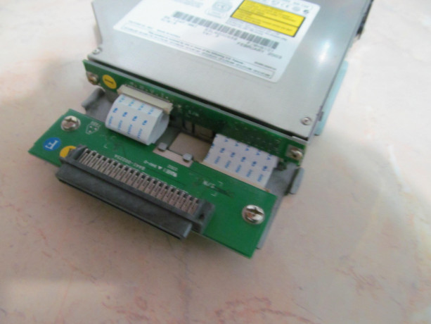 samsung-cd-master-24e-sn-124-24x-slim-notebook-cd-rom-bu-opticeskii-nakopitel-big-1