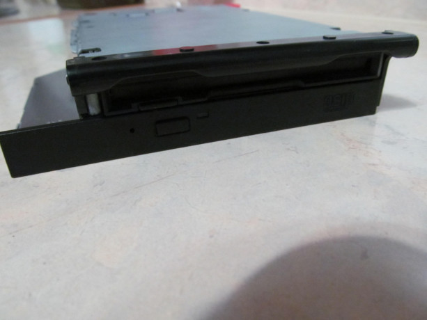 samsung-cd-master-24e-sn-124-24x-slim-notebook-cd-rom-bu-opticeskii-nakopitel-big-4