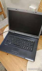 fujitsu-siemens-exprimo-mobile-d9500-biznes-model-big-0