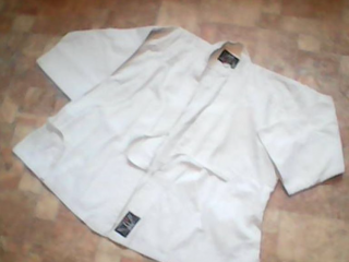 Куртка от спортивного костюм(кимоно) для занятий с